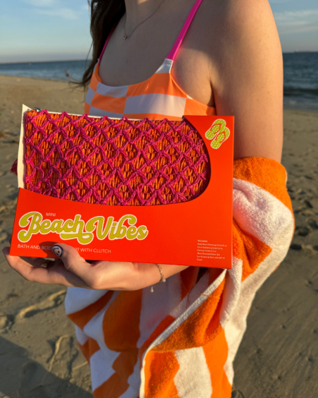 Mini Beach Vibes Rafia Clutch 6-pc Travel Kit